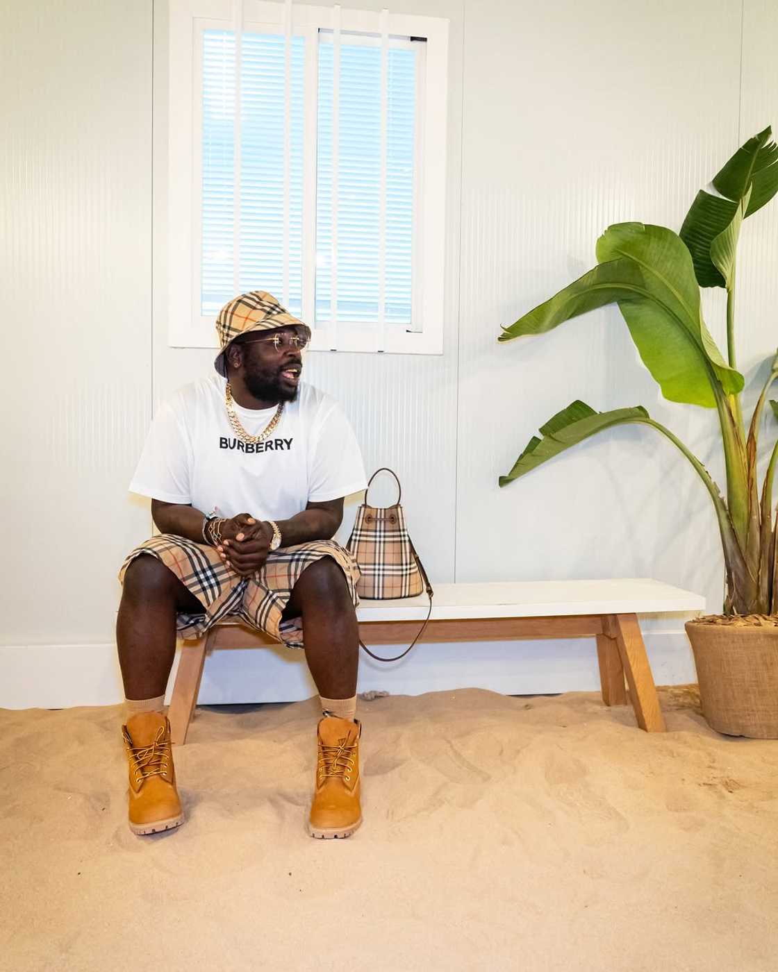 DJ Maphorisa flaunts R284k watch DJ Maphorisa flaunts R284k watch