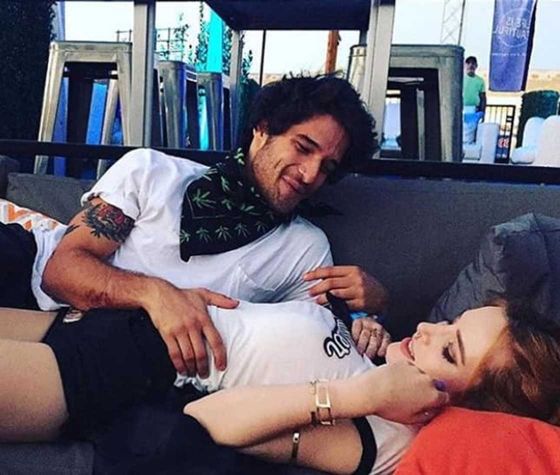 Tyler Posey bella Tyler Posey bella