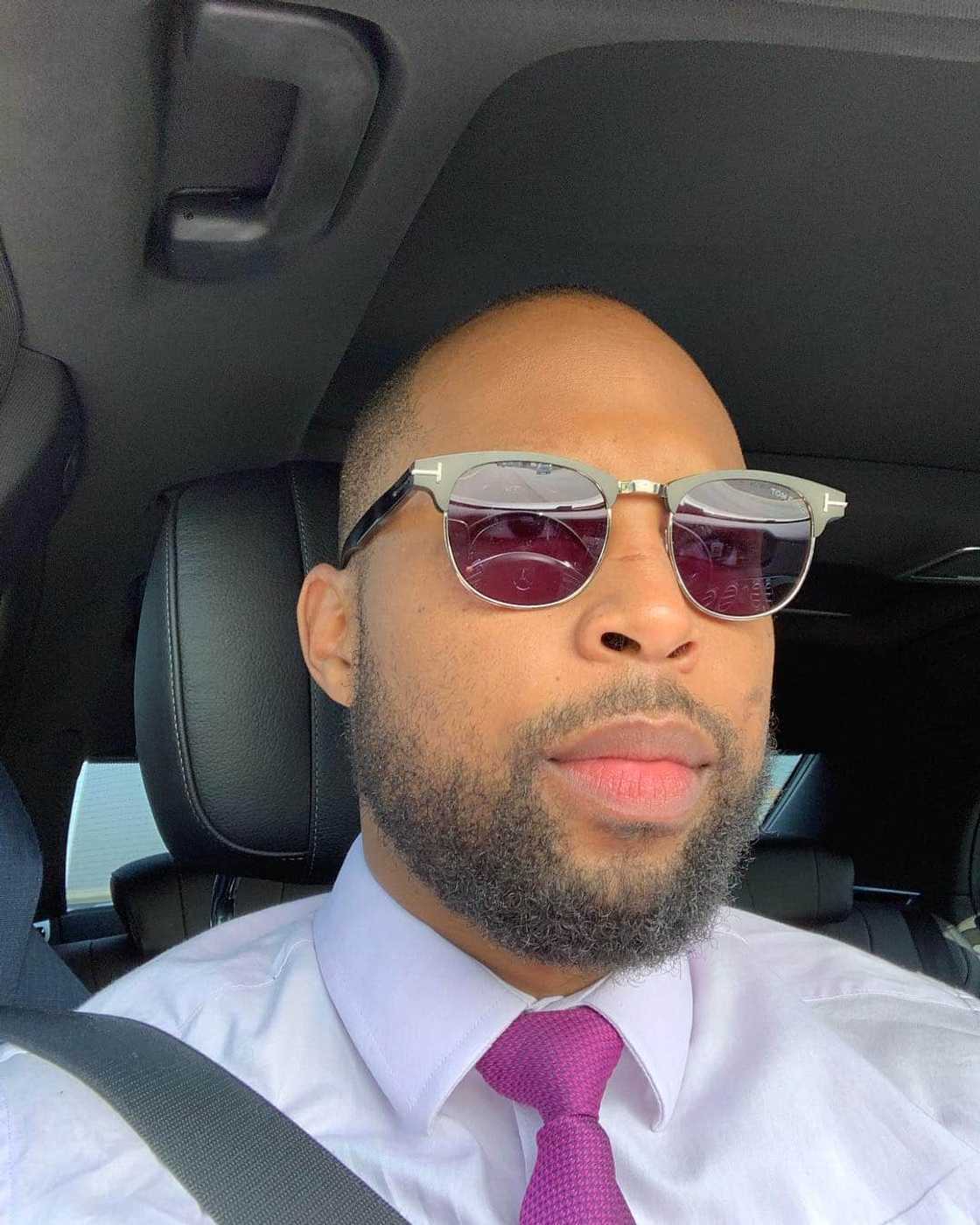 Sizwe Dhlomo biography: age, education, Forex, cars, and Instagram Sizwe Dhlomo biography: age, education, Forex, cars, and Instagram