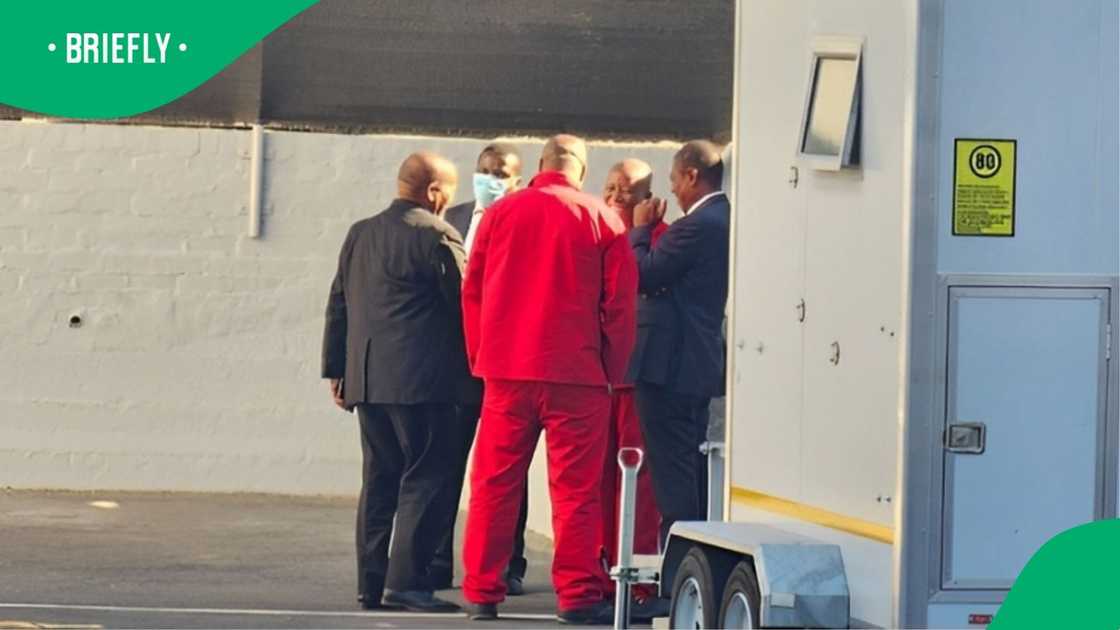 ANC officials met with the EFF members to ask them to abstain from voting in the budget adoption. ANC officials met with the EFF members to ask them to abstain from voting in the budget adoption.