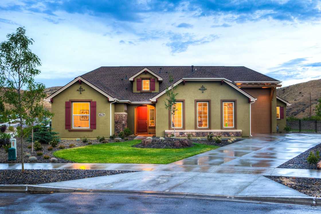 A picture of a beautiful home A picture of a beautiful home