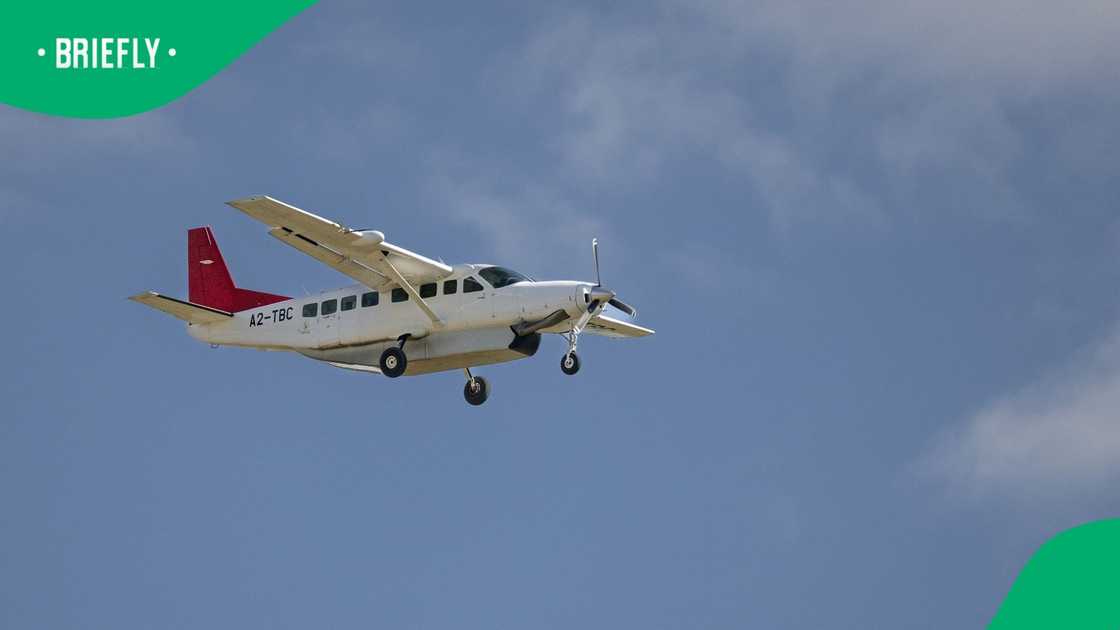 A light aircraft crashed in KwaZulu-Natal after two aircraft transmitted distress signals A light aircraft crashed in KwaZulu-Natal after two aircraft transmitted distress signals
