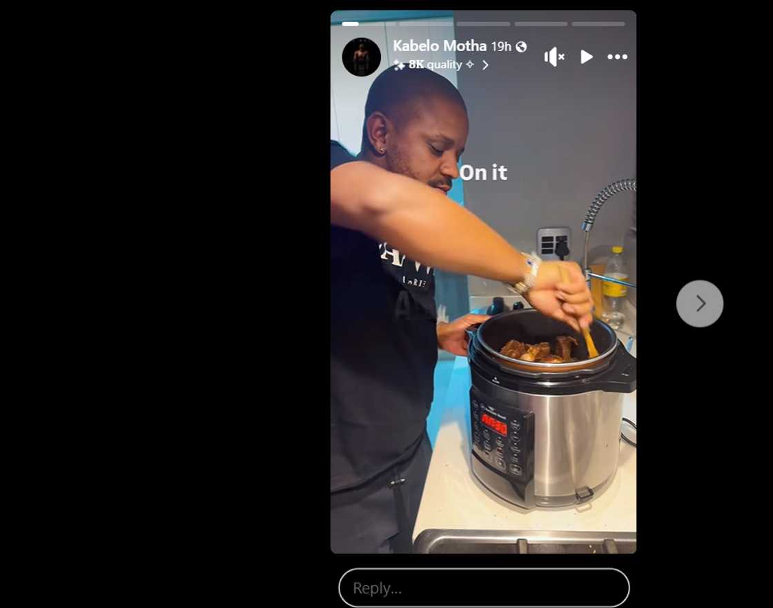 Netizens reacted to Kabza cooking in the kitchen Netizens reacted to Kabza cooking in the kitchen