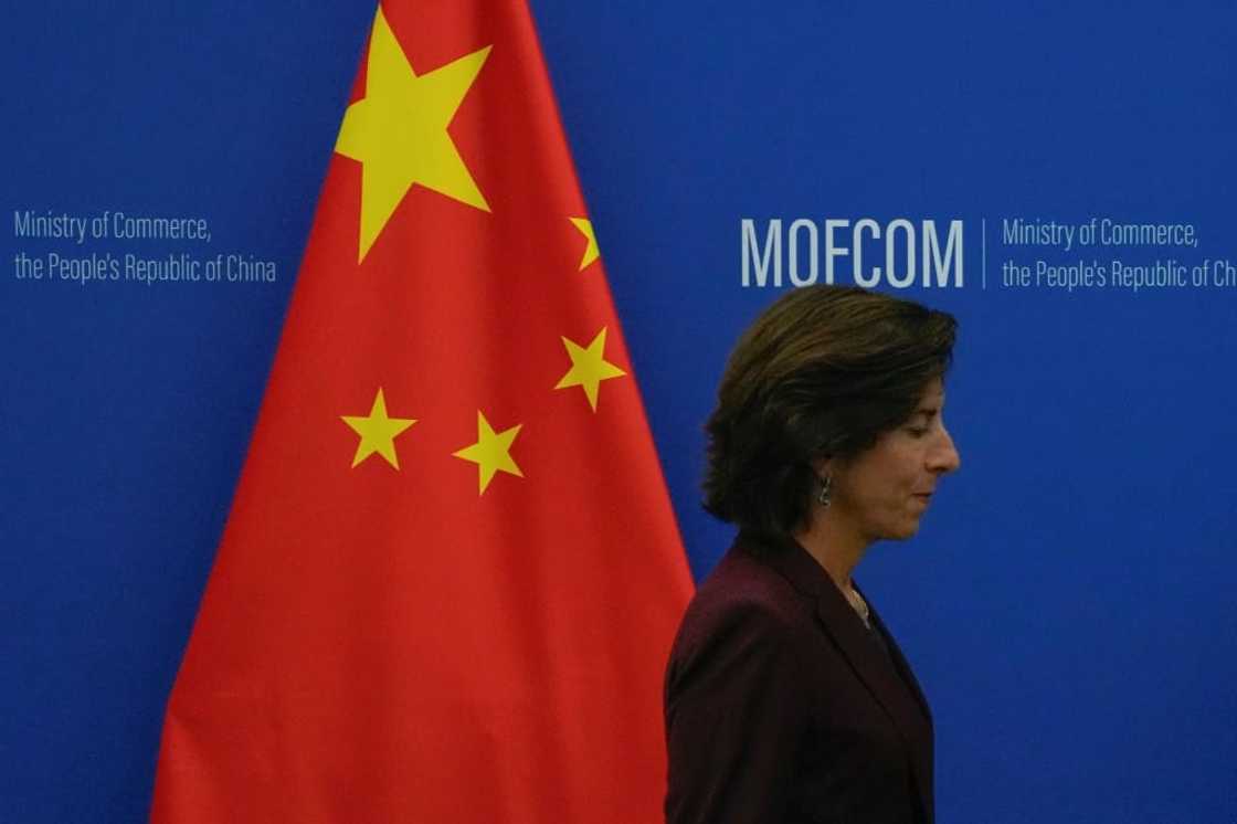 US and Chinese officials will hold a fresh round of talks on the third day of a visit by US Commerce Secretary Gina Raimondo