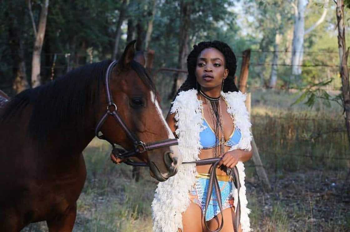Zanda Zakuza Biography: Age, Songs, Albums, Parents and Videos Zanda Zakuza Biography: Age, Songs, Albums, Parents and Videos