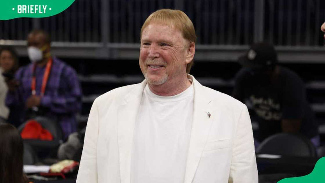 Who is Mark Davis' wife?