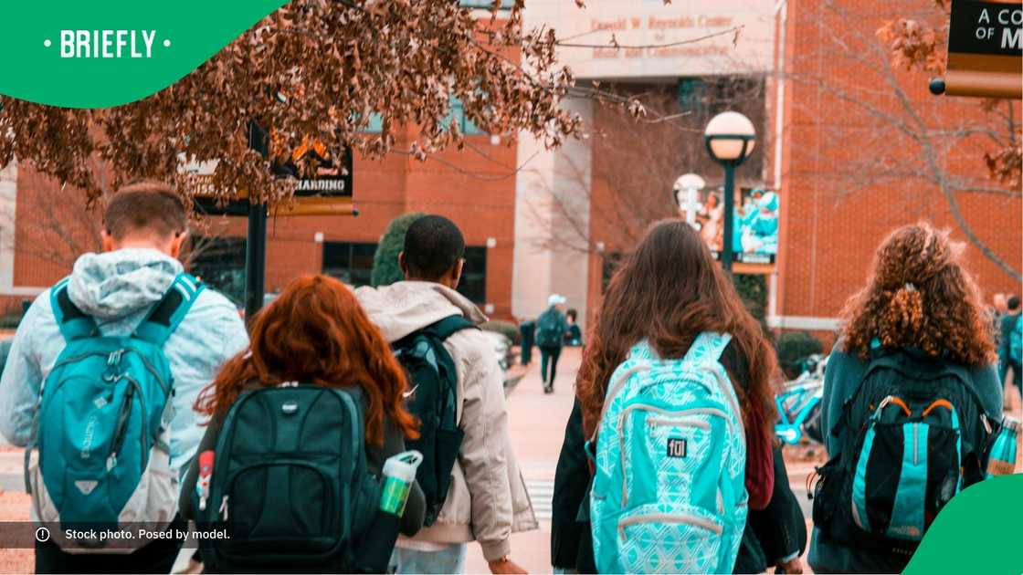 University students walking to the building.