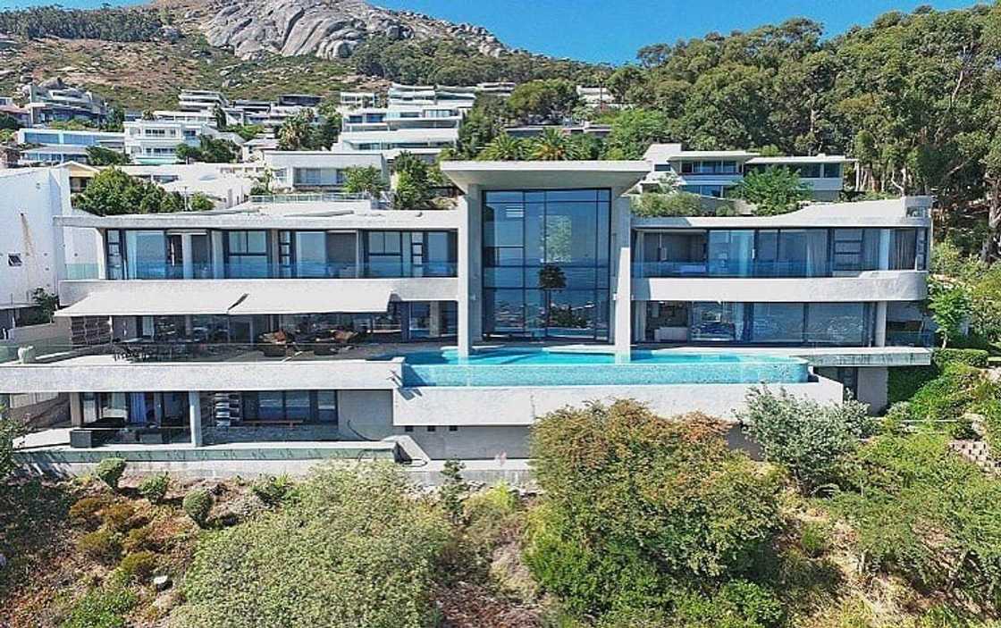 Is there a white house in South Africa? Is there a white house in South Africa?