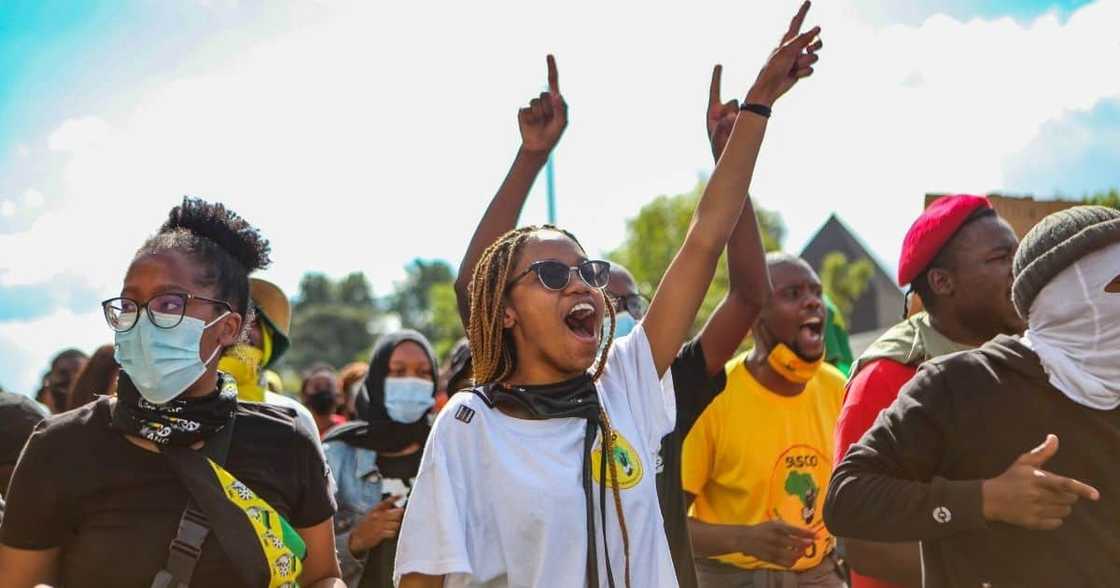 Wits SRC raises R4 million to assist students with historical debt's registration Wits SRC raises R4 million to assist students with historical debt's registration