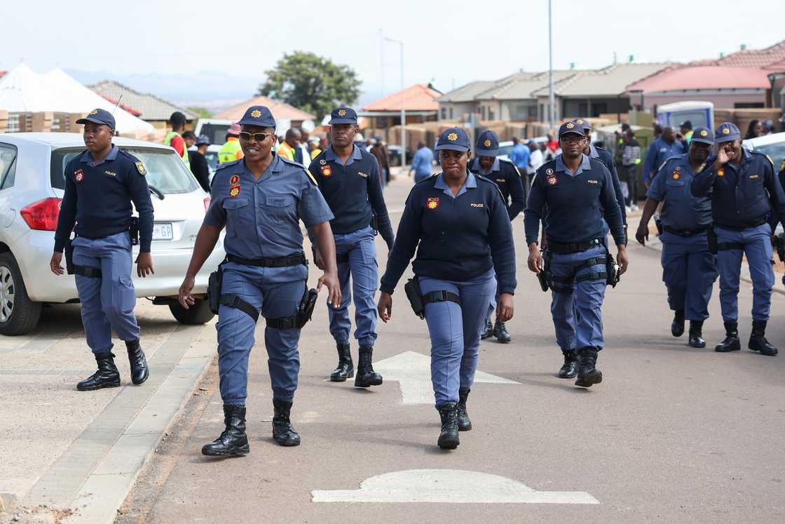 Police are cracking down on corruption within SASSA Police are cracking down on corruption within SASSA