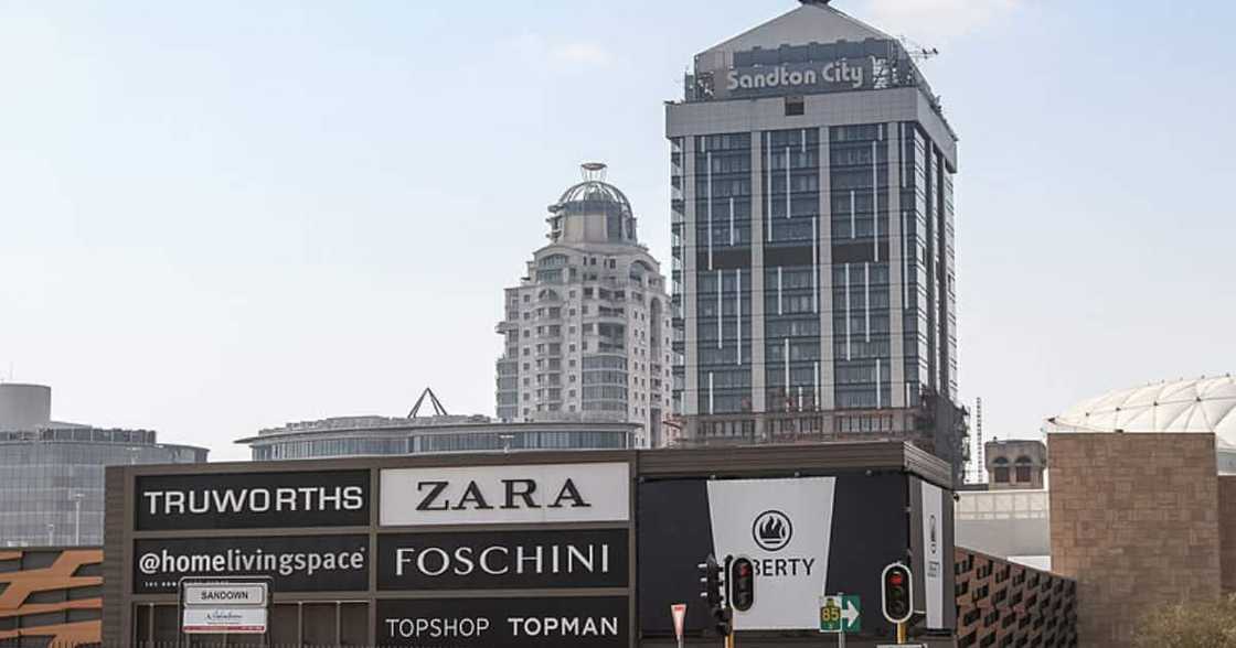 City of Joburg Cuts Sandton Mall Services Due to R158m Unpaid Municipal Bill: "Ayeye" City of Joburg Cuts Sandton Mall Services Due to R158m Unpaid Municipal Bill: "Ayeye"
