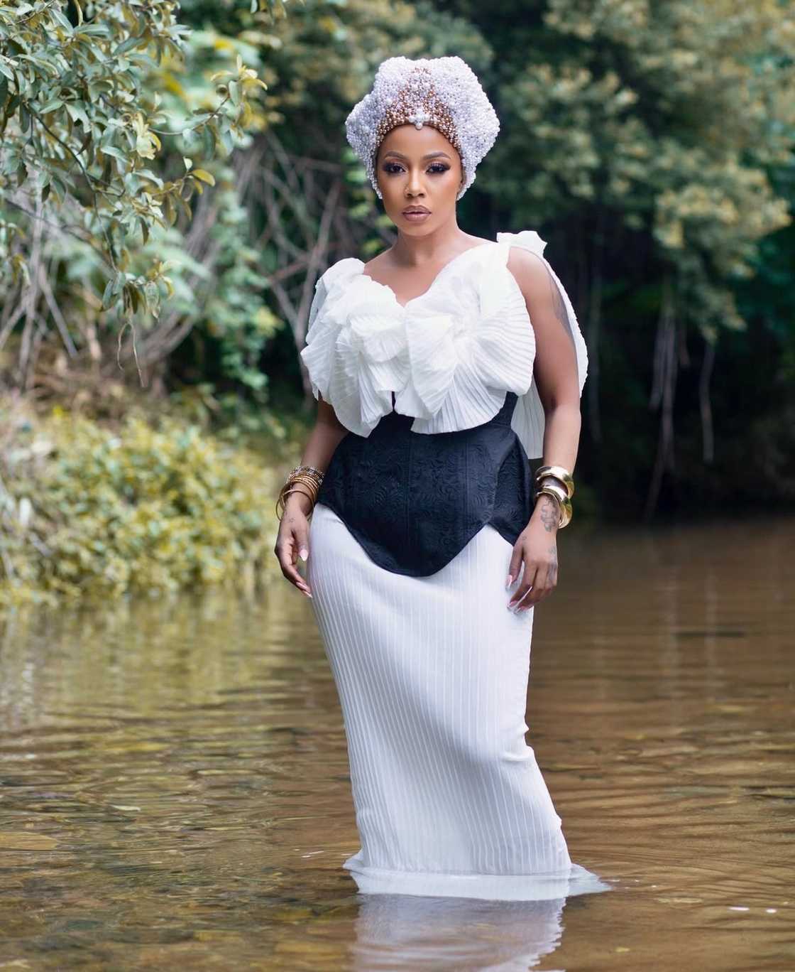 South Africans said they would not help Kelly Khumalo due to her alleged involvement in Senzo Meyiwa's murder South Africans said they would not help Kelly Khumalo due to her alleged involvement in Senzo Meyiwa's murder