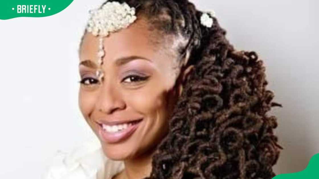 How do you tie your hair for a wedding? How do you tie your hair for a wedding?