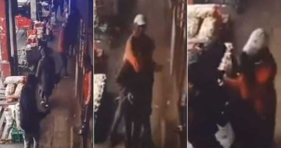 Mzansi Lambasts, Video of Thugs, Mugging Man, in Broad Daylight Mzansi Lambasts, Video of Thugs, Mugging Man, in Broad Daylight