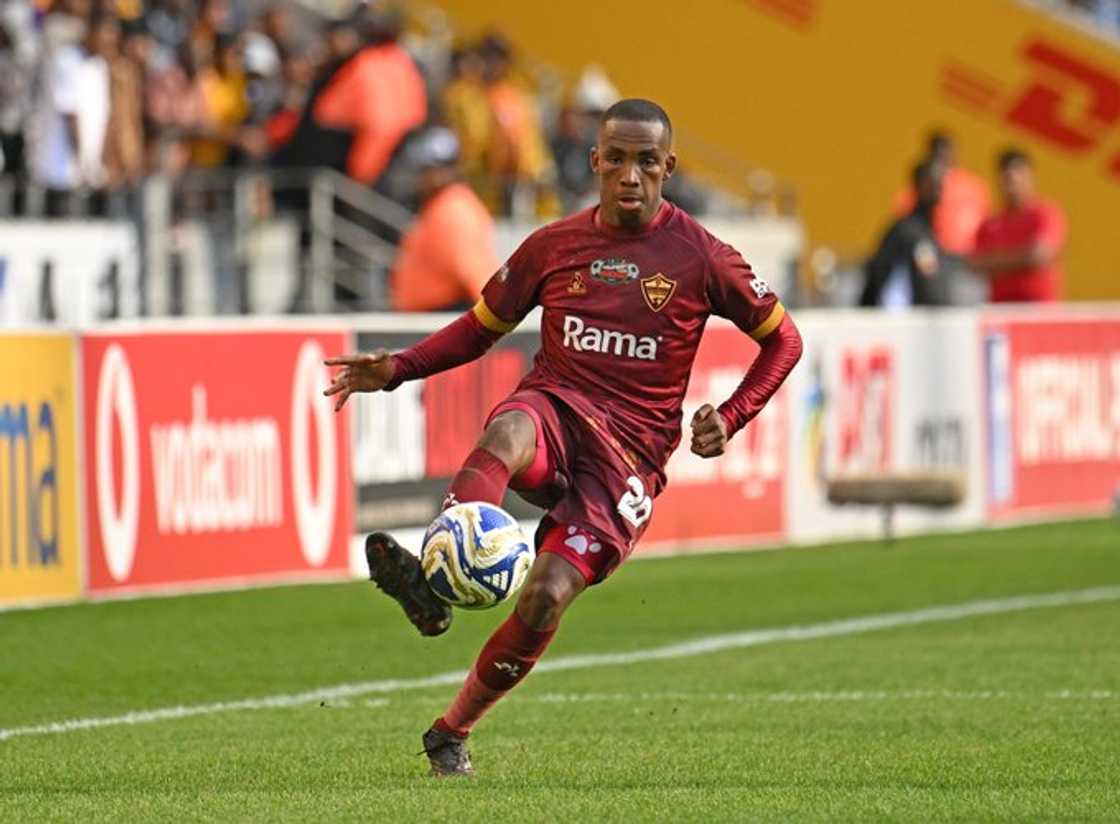 Stellenbosch FC, Orlando Pirates, Thapelo Mokobodi.