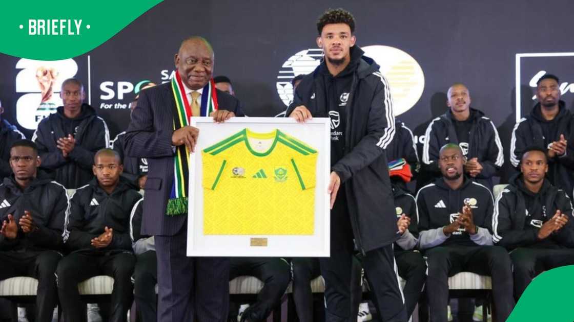 Ronwen Williams with President Ramaphosa