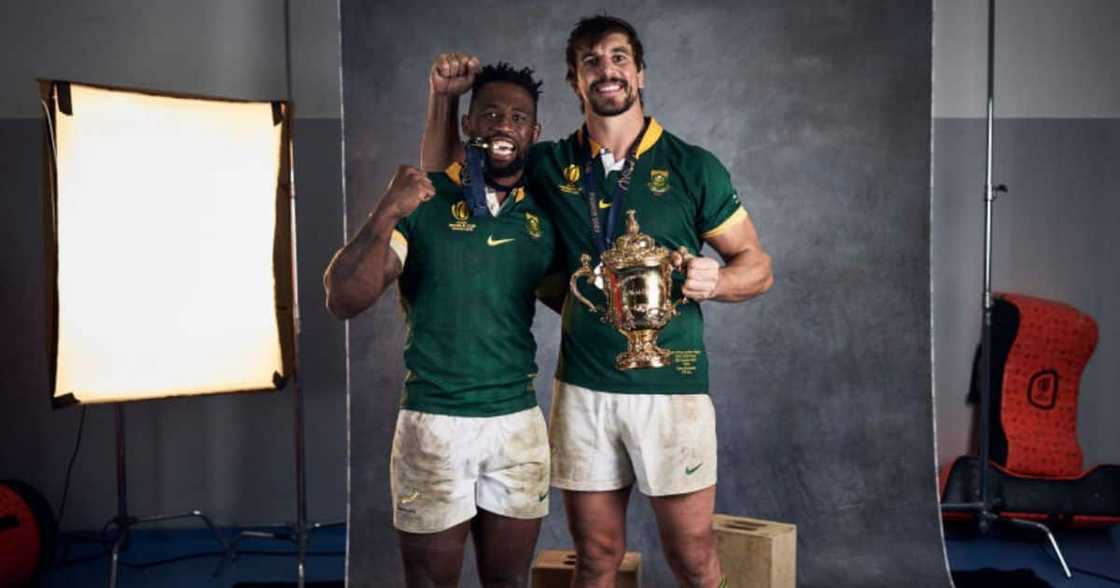 Siya Kolisi teases Eben Eztebeth Siya Kolisi teases Eben Eztebeth