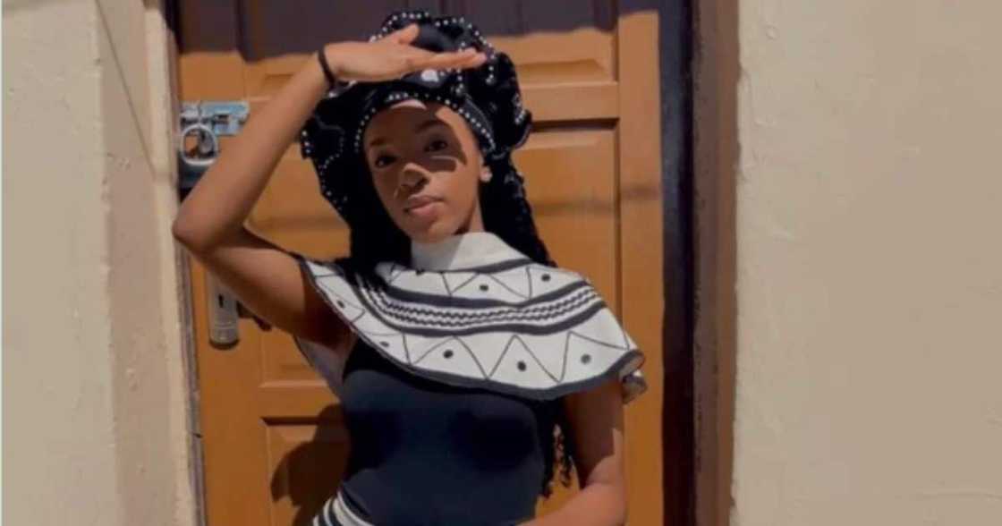 Twitter user @sinoyoloxoxo_dressed up in Xhosa attire. Twitter user @sinoyoloxoxo_dressed up in Xhosa attire.