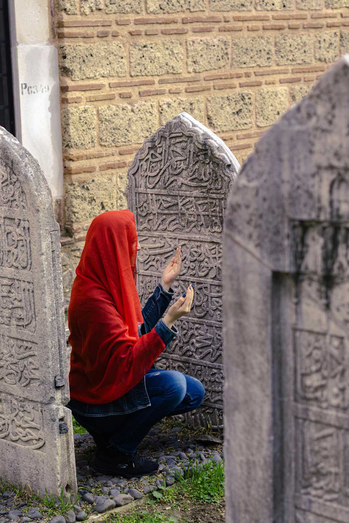 South Africans defend Islamic funeral rites South Africans defend Islamic funeral rites