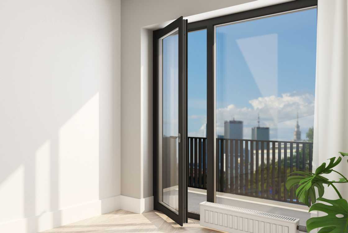 A woman was locked outside on a window ledge, leaving online users with mixed reactions. A woman was locked outside on a window ledge, leaving online users with mixed reactions.