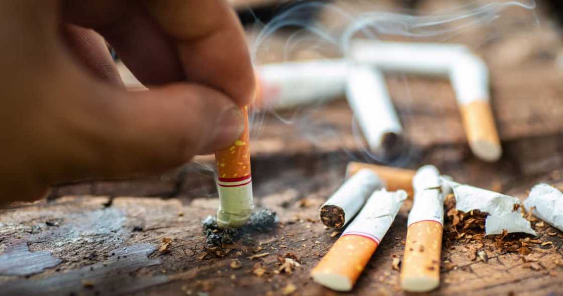 Smokers, Coronavirus, Infections, UK study, more severe