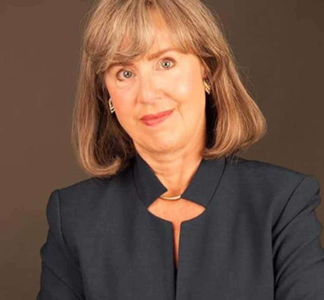 Deborah Elizabeth Sawyer Deborah Elizabeth Sawyer