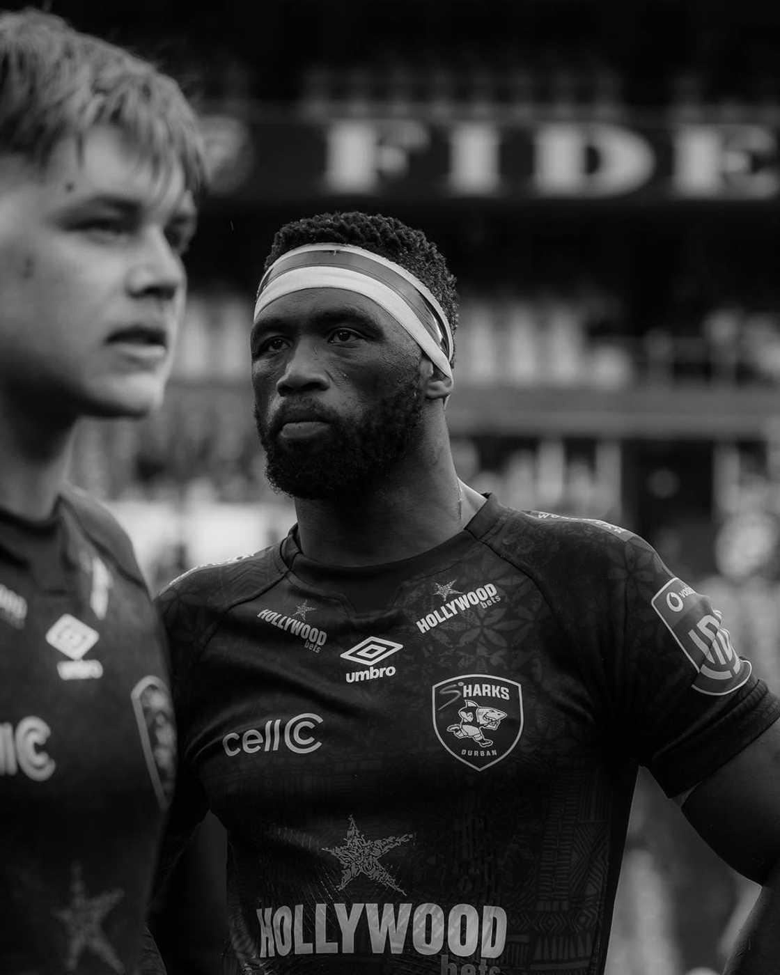 Even though the Sharks lost, Siya won the young fan’s heart, leaving a lasting memory that transcended the game. Even though the Sharks lost, Siya won the young fan’s heart, leaving a lasting memory that transcended the game.