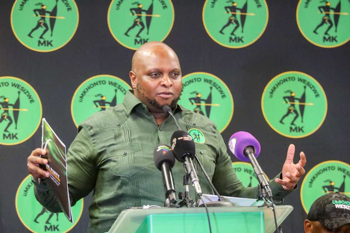 Fikile Mbalula said floyd Shivambu manages Zuma at the behest of Julius Malema Fikile Mbalula said floyd Shivambu manages Zuma at the behest of Julius Malema