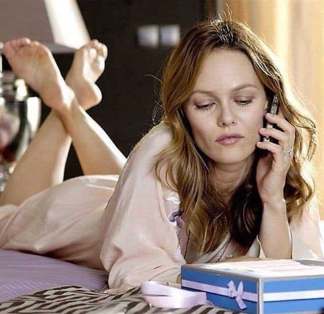 Who is Vanessa Paradis? Age, children, Johnny depp, teeth, songs, profile. worth