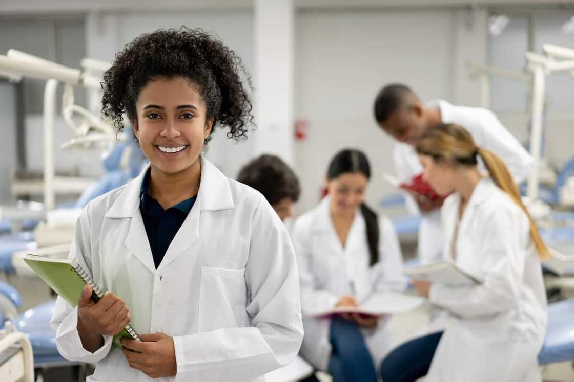 How many points do you need to become a dentist in South Africa? How many points do you need to become a dentist in South Africa?