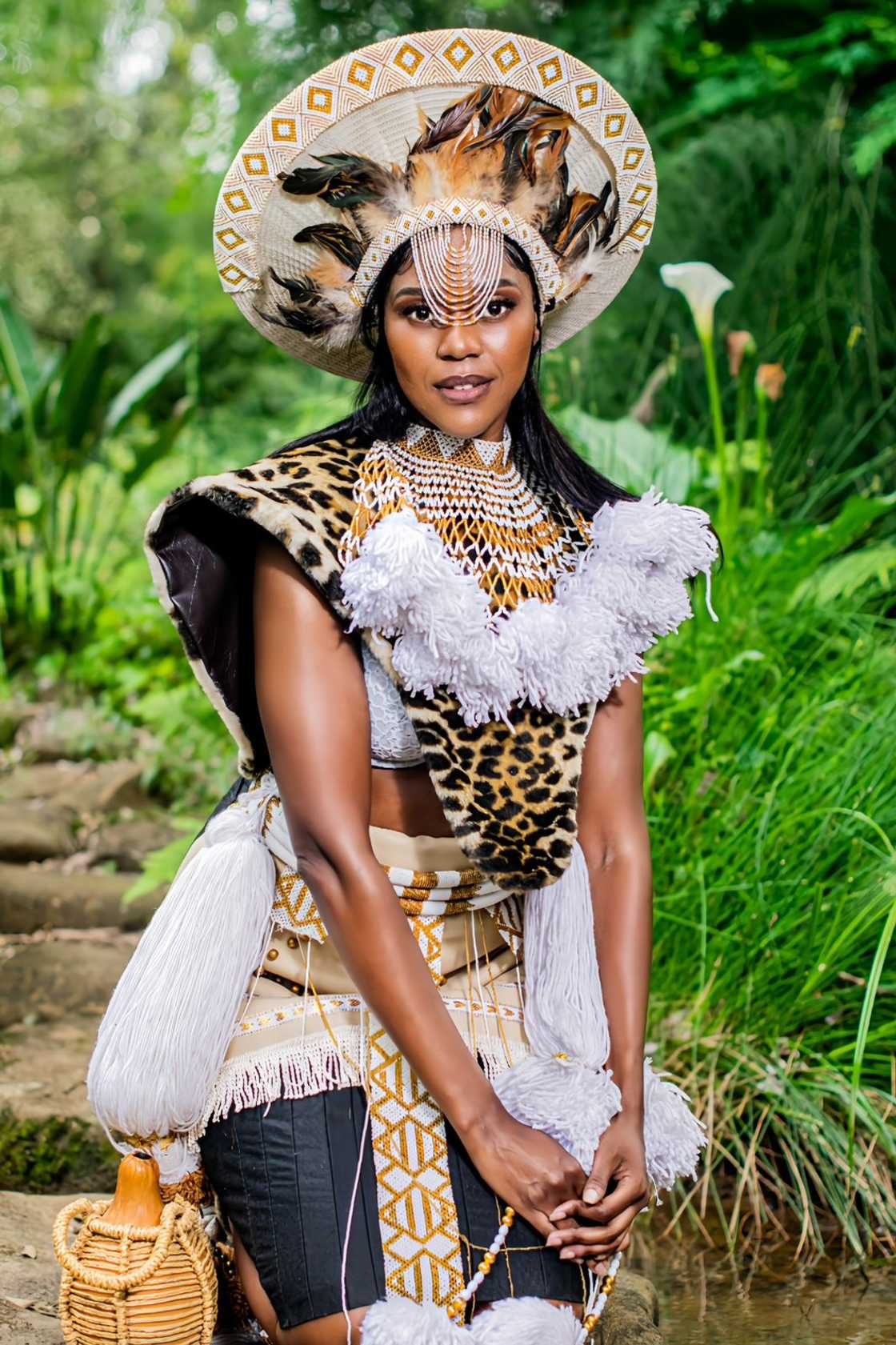 Sibu Jili also co-owns a record label Sibu Jili also co-owns a record label