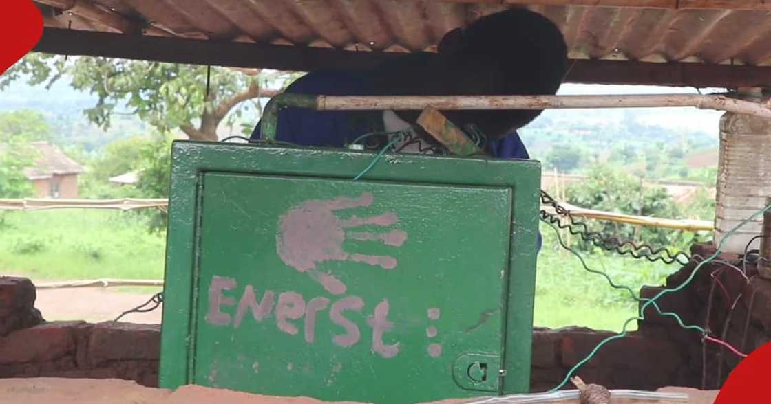 Andrew Ernest invented a generator that generates electricity with air Andrew Ernest invented a generator that generates electricity with air