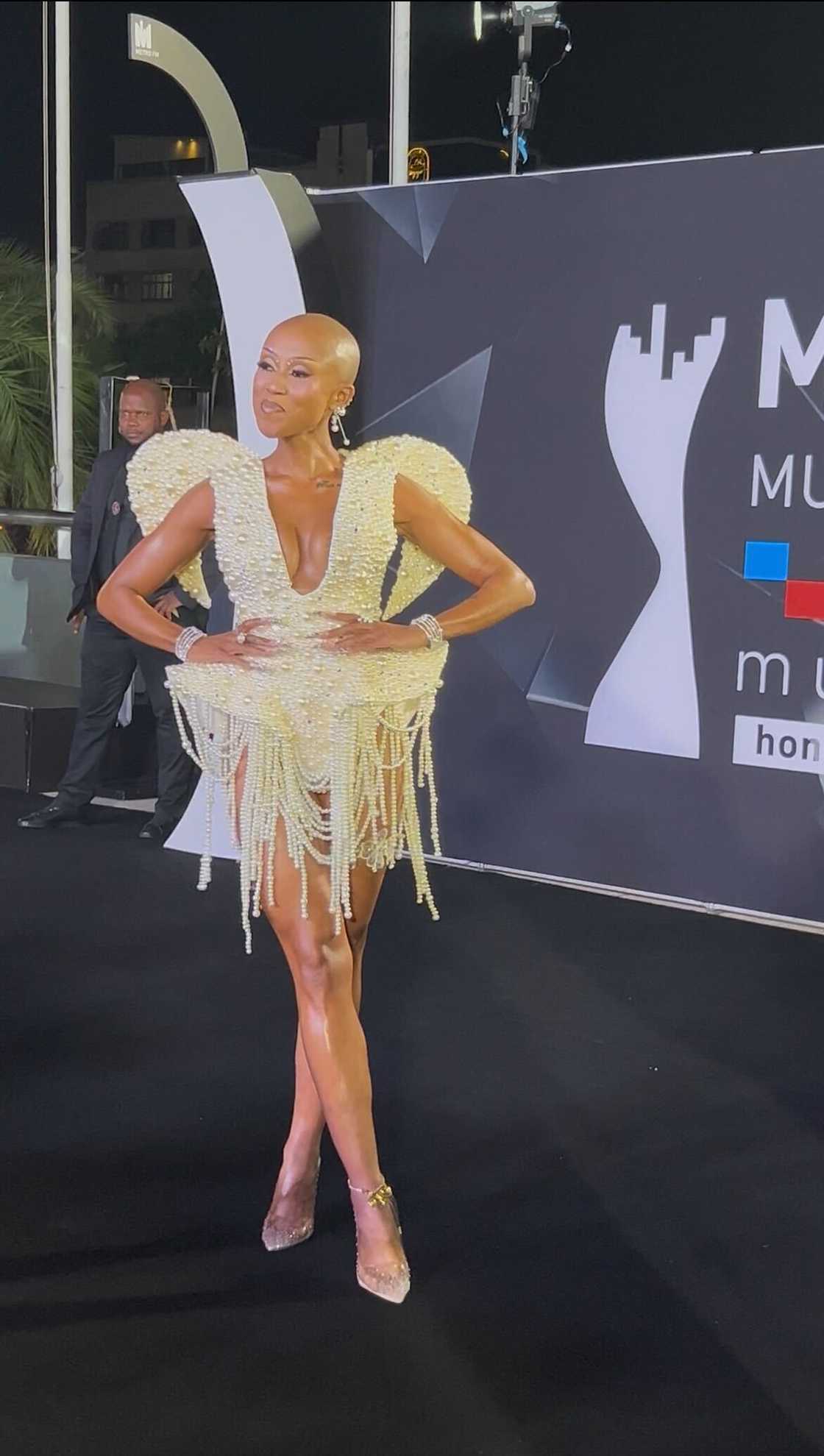 Moozlie gave a daring look at the Metros.