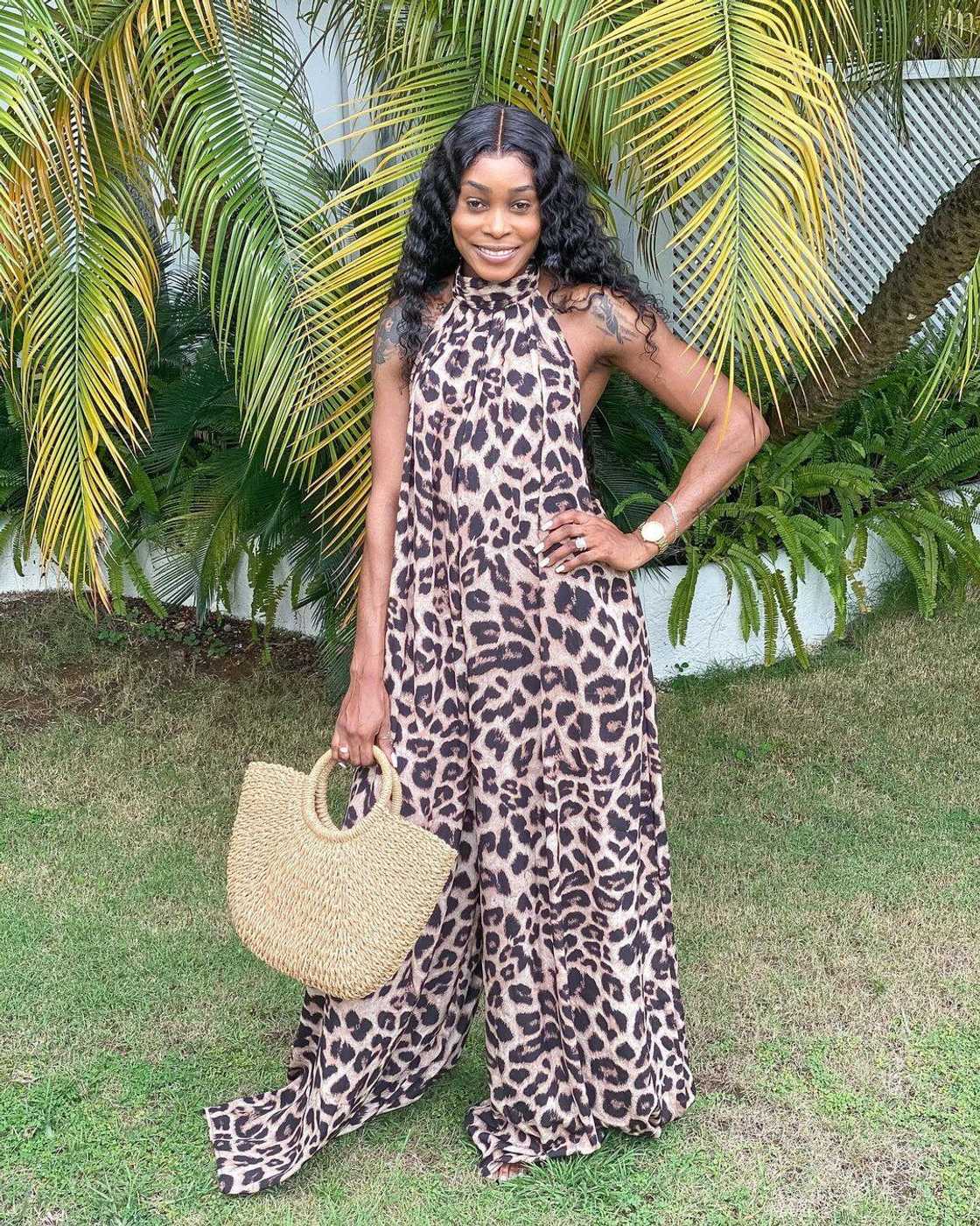 Elaine Thompson Elaine Thompson