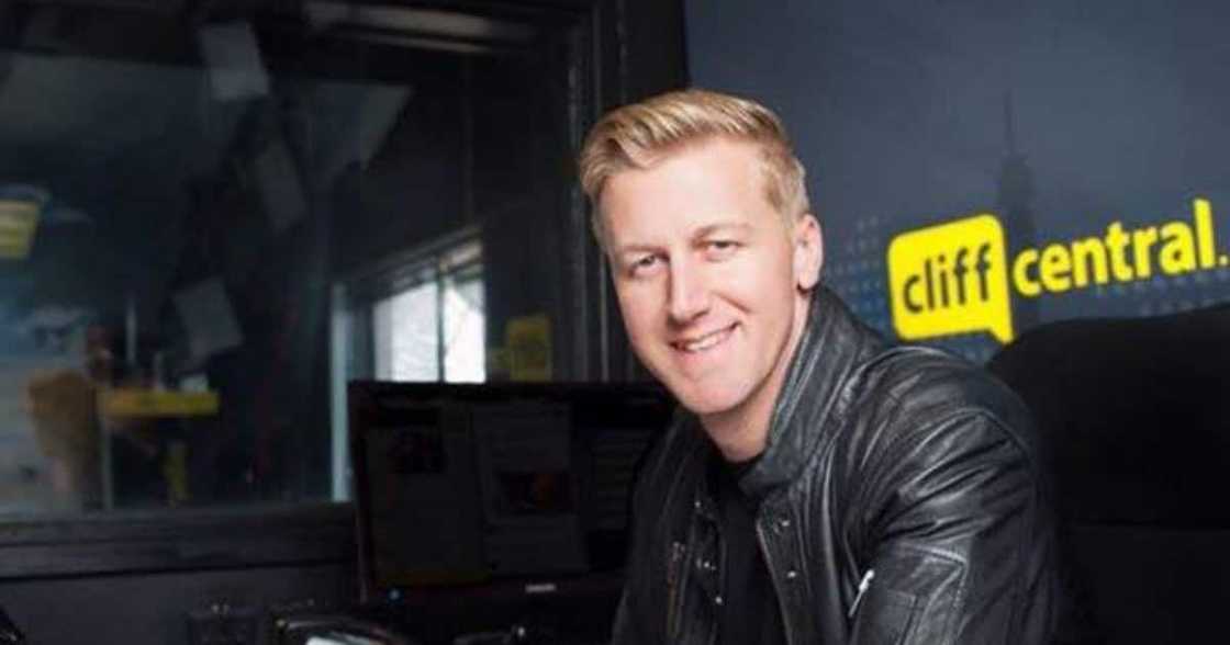 Nando’s, Gareth Cliff, Terminates Sponsorship, reactions, social media, celebrity