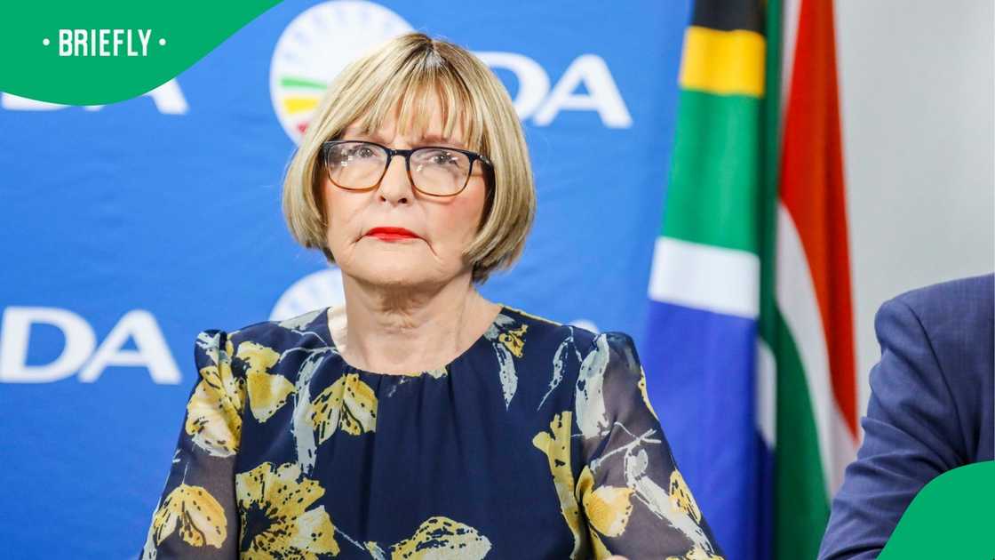 Helen Zille has explained why the DA is in the GNU Helen Zille has explained why the DA is in the GNU