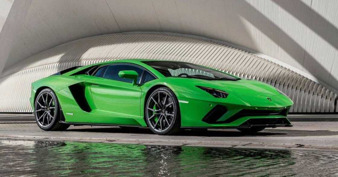 Lamborghini Aventador