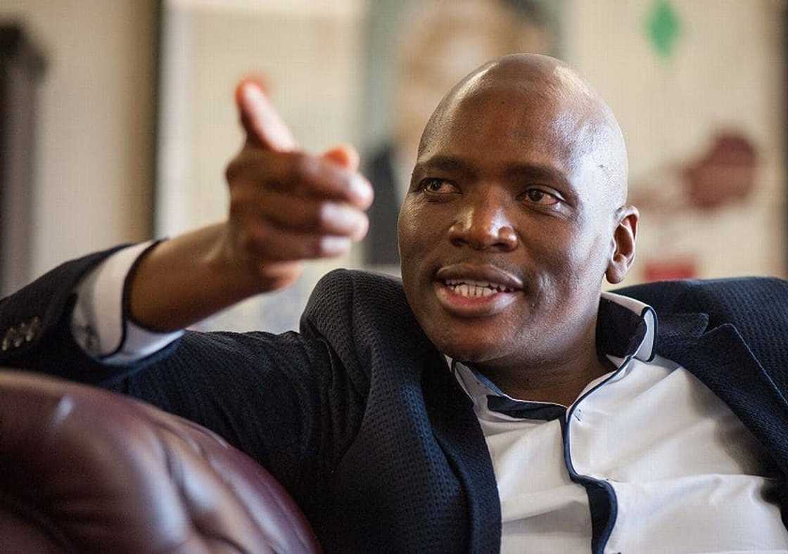 Hlaudi Motsoeneng biography: age, married, matric, WITS, political party, SABC, salary, house and latest news Hlaudi Motsoeneng biography: age, married, matric, WITS, political party, SABC, salary, house and latest news