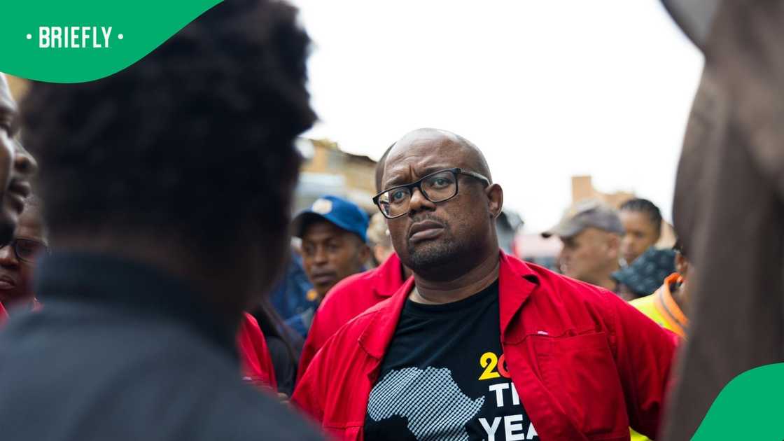 Dr. Mgcini Tshwaku slammed allegations that a pimp held him hostage in Alexandra, Johannesburg Dr. Mgcini Tshwaku slammed allegations that a pimp held him hostage in Alexandra, Johannesburg