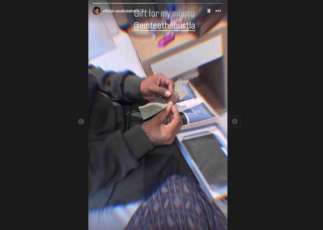 Emtee's new girlfriend bought him a gift