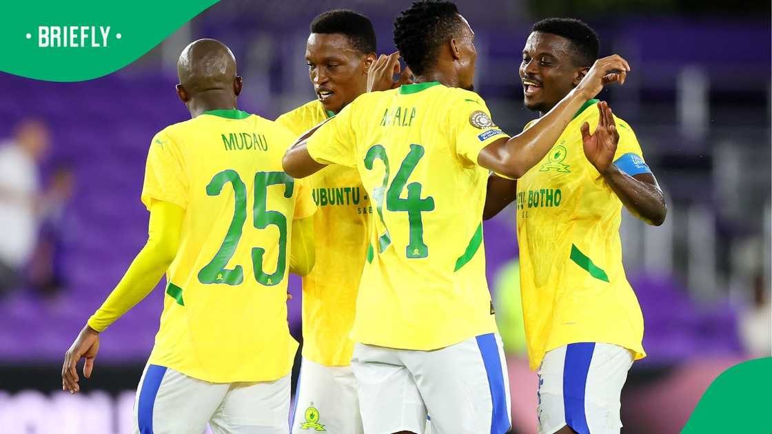 Mothobi Mvala, FIFA Club World Cup, Ulsan HD FC and Mamelodi Sundowns FC.