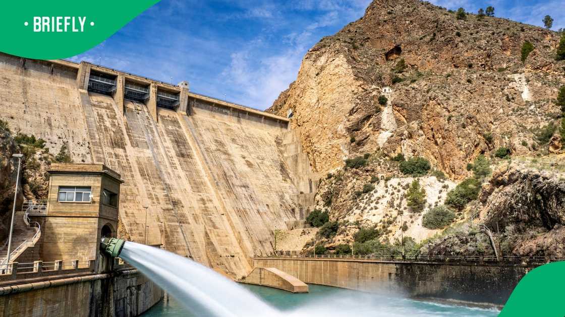 The Riverlands Dam wall in the Western Cape collapsed