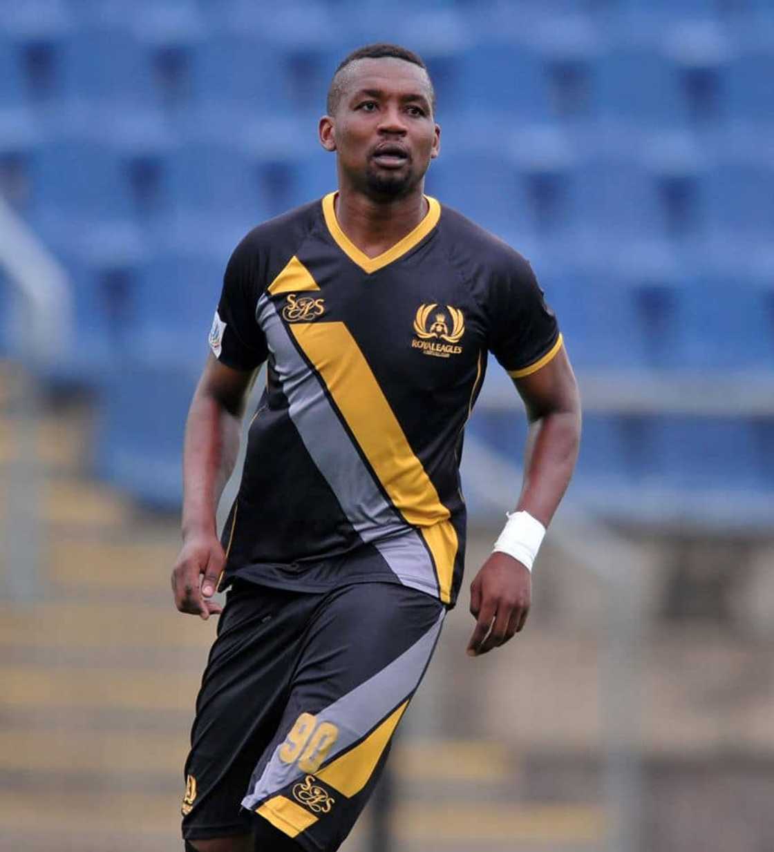 Katlego Mphela biography: age, measurements, wife, current team, stats, goals, salary, house, car, Instagram and net worth