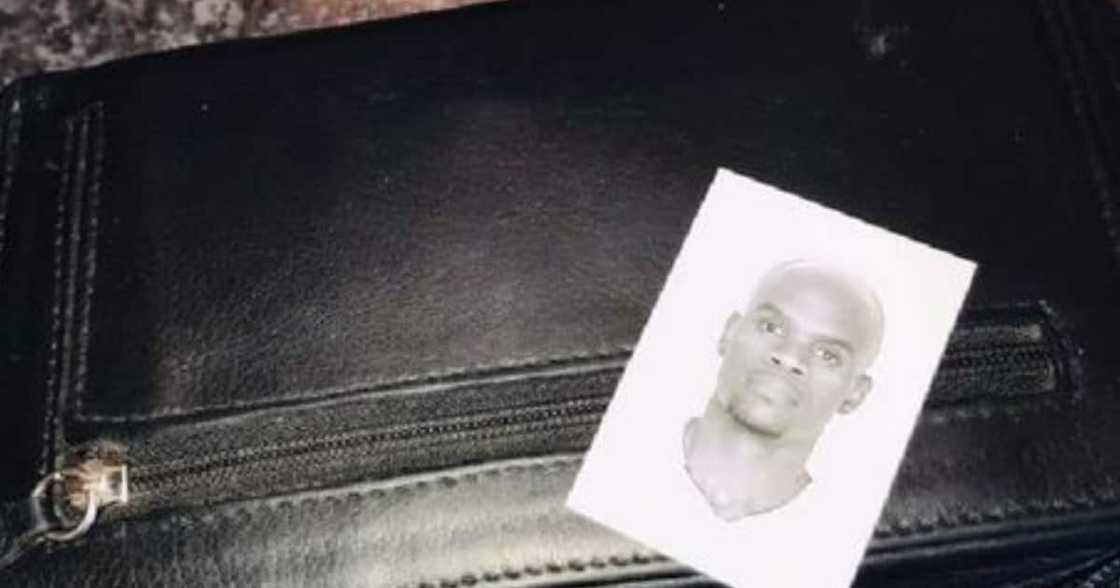 Mzansi man overwhelmed and overjoyed after lost wallet gets returned Mzansi man overwhelmed and overjoyed after lost wallet gets returned