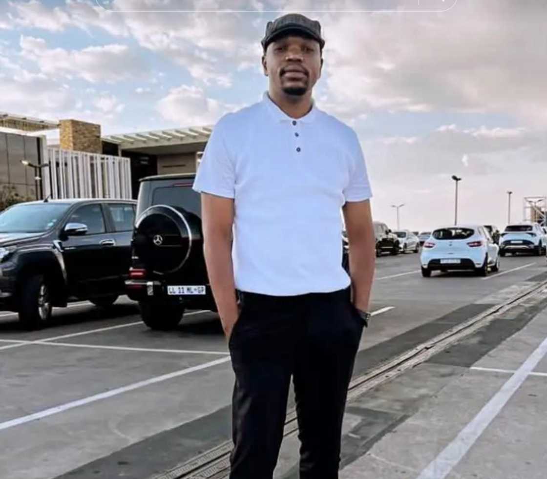 Social media users questioned what parents do with kids' social grant money after seeing a boy with no school shoes Social media users questioned what parents do with kids' social grant money after seeing a boy with no school shoes