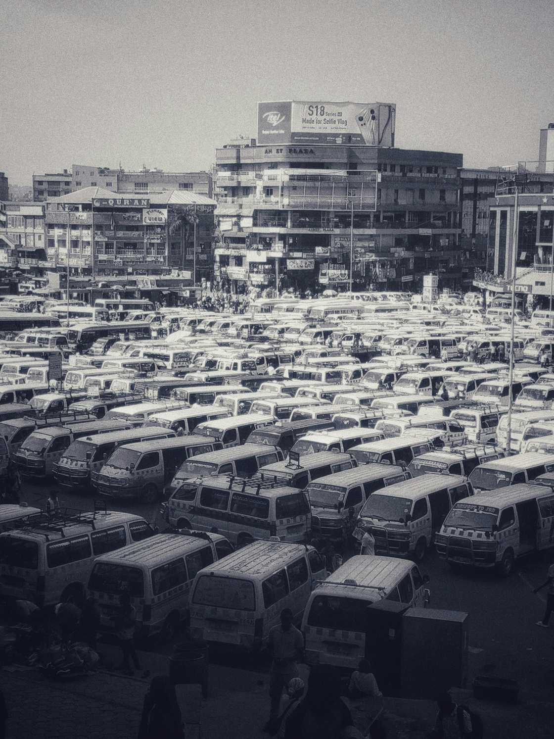 South Africans discuss the taxi transport system