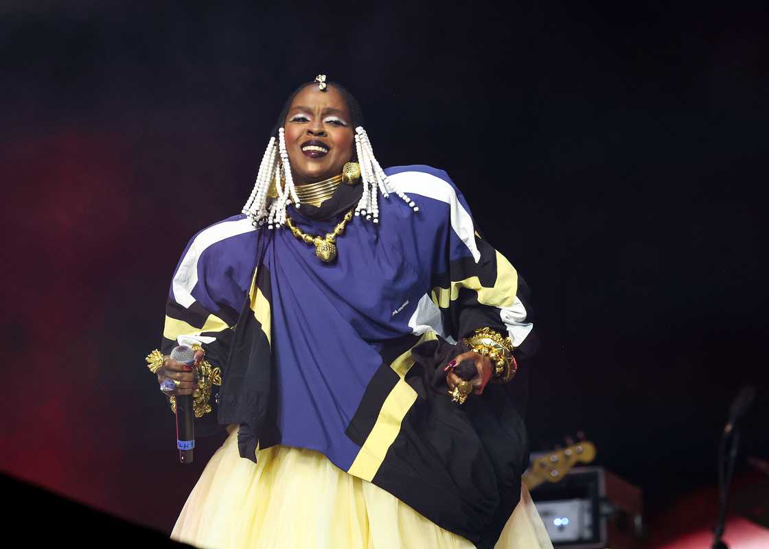 Netizens reacted to Mbuyiseni Ndlozi showing love to Lauryn Hill Netizens reacted to Mbuyiseni Ndlozi showing love to Lauryn Hill