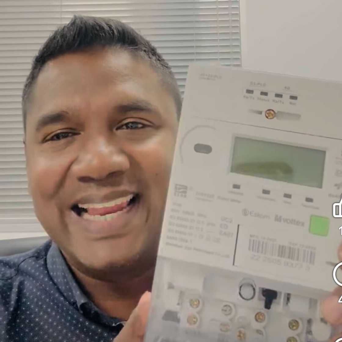 A man from South Africa explained the reasons behind the monthly differences in electricity units. A man from South Africa explained the reasons behind the monthly differences in electricity units.