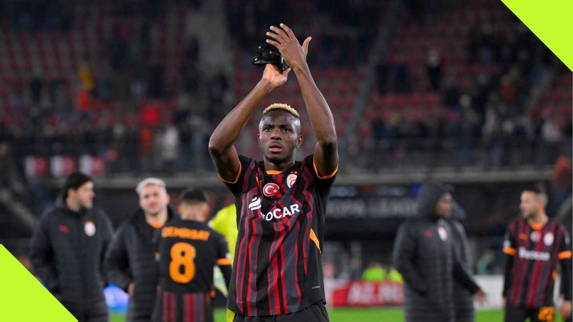 Victor Osimhen applauds Galatasaray fans after the clash against AZ Alkmaar