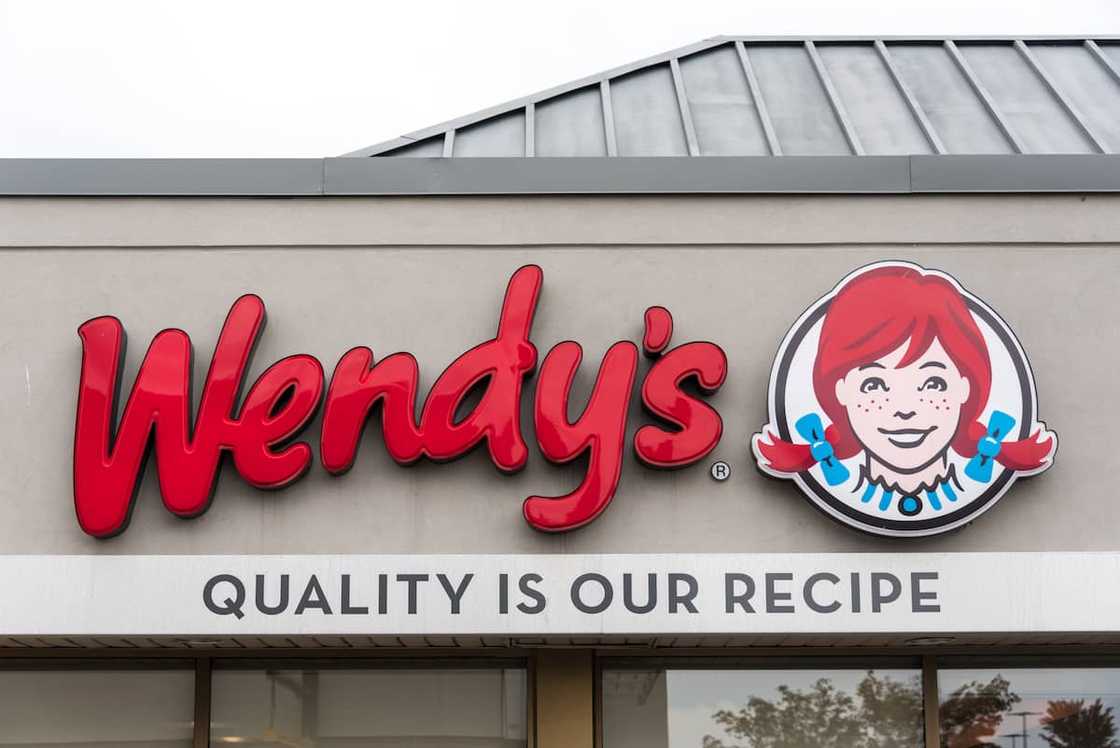 How old is Wendy Thomas? How old is Wendy Thomas?